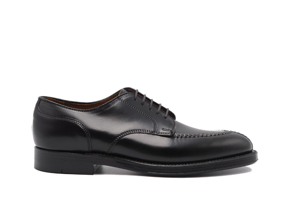 Side view of Alden Norwegian split toe blucher shoes in black shell cordovan
