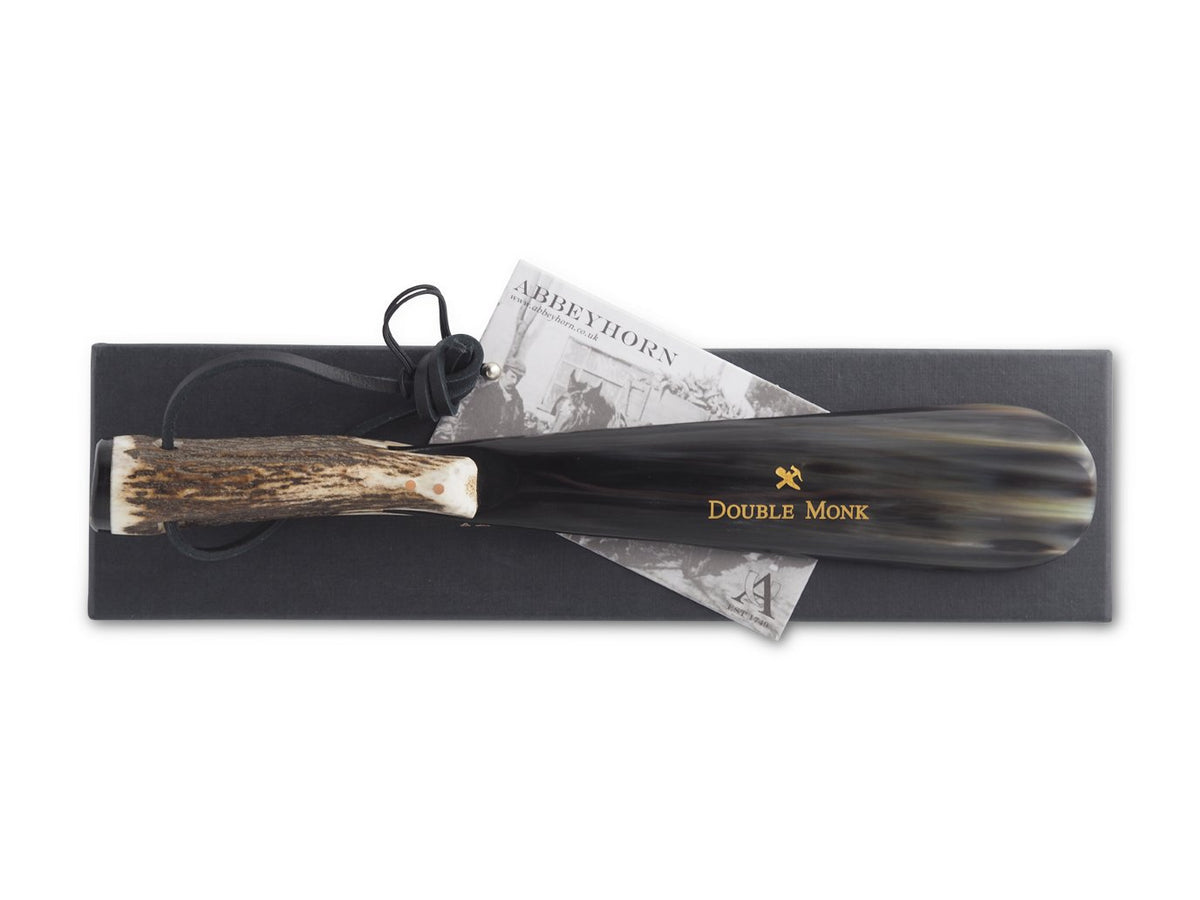 Abbeyhorn stag horn handle 9 inch shoe horn on top of box