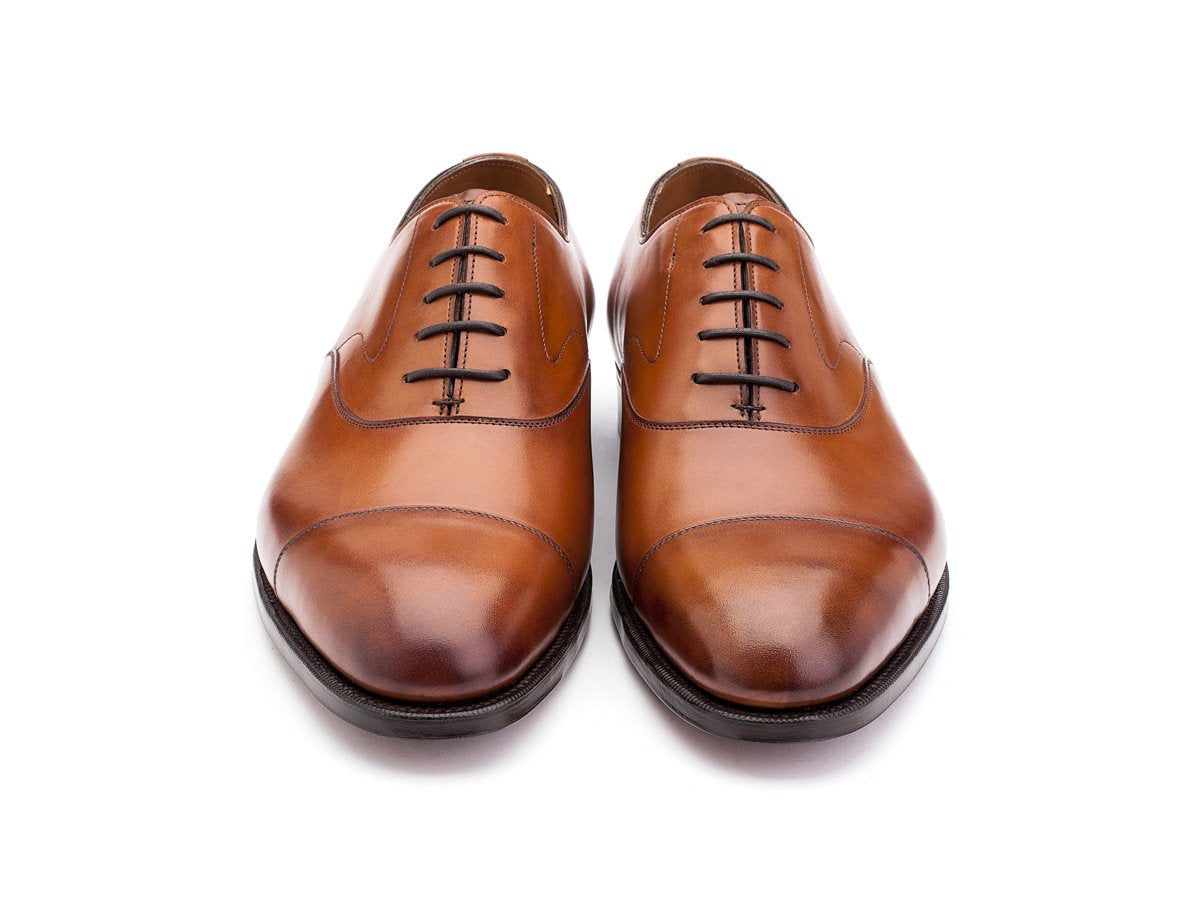 Front view of F width Edward Green Chelsea plain captoe oxford shoes in chestnut antique calf