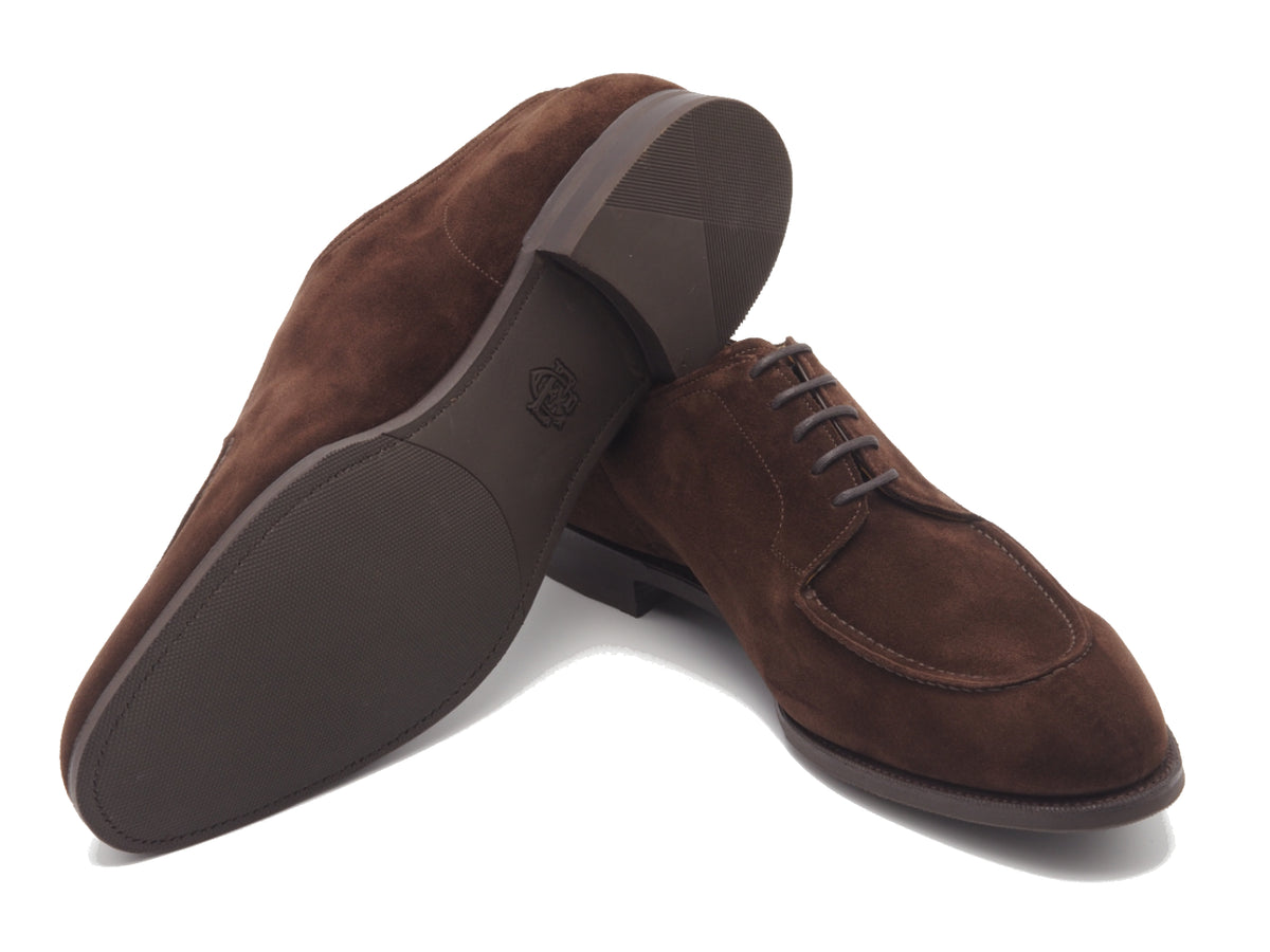 Rubber sole of Edward Green unlined Dover split toe derby shoes in mink suede