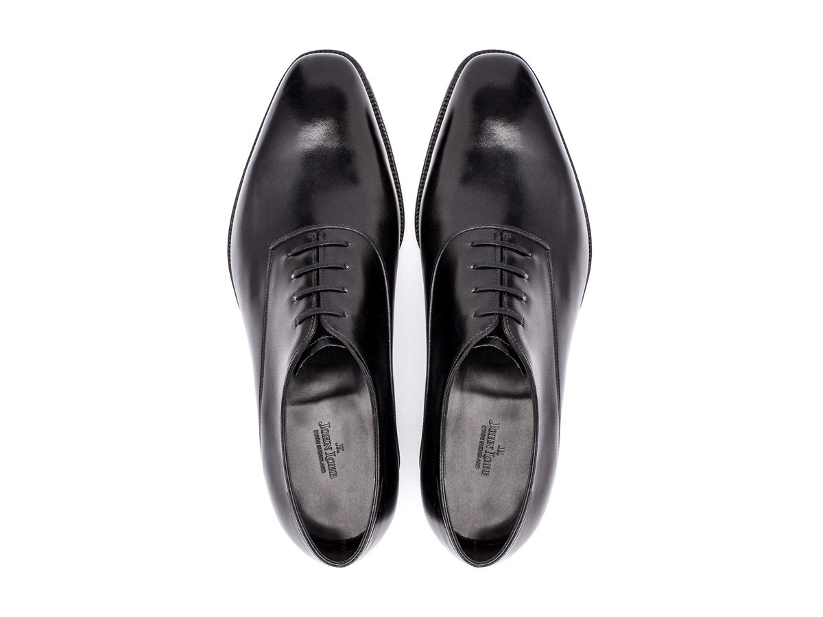 Top view of EE width John Lobb Beckett plain toe oxford shoes in black calf